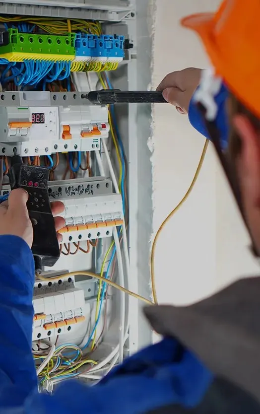Contrôle d’un tableau électrique à l’aide d’un appareil de mesure